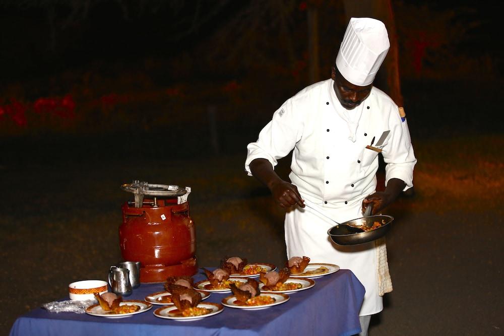Amboseli Serena Safari Lodge Bagian luar foto