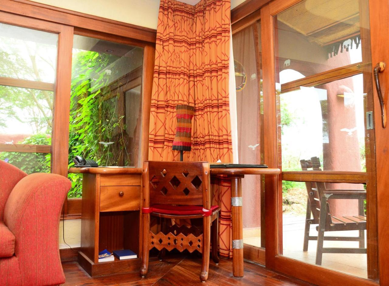 Amboseli Serena Safari Lodge Bagian luar foto