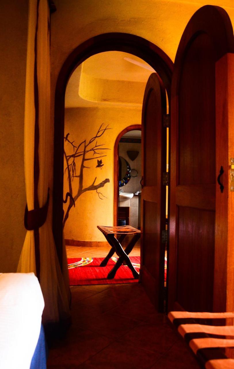 Amboseli Serena Safari Lodge Bagian luar foto