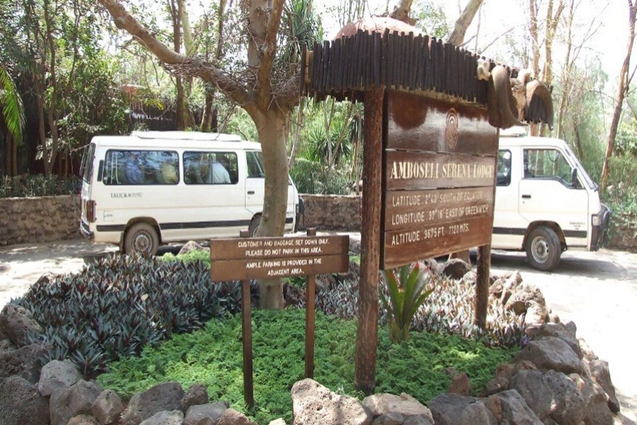 Amboseli Serena Safari Lodge Bagian luar foto